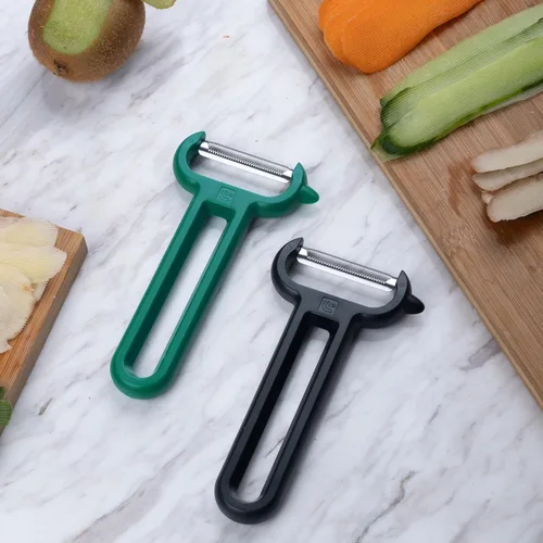 Miniatura 5 de Linoroso Pelador de frutas dentadas de acero inoxidable negro, pelador clásico de verduras, hoja giratoria japonesa, mango cómodo, apto