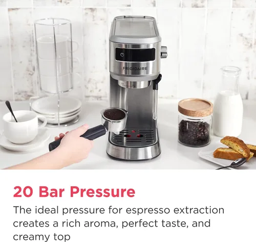 Miniatura 7 de Frigidaire Cafetera de Espresso a Vapor, Máquina de Café con Espumador de Leche y Calentador de Tazas, Presión de 20 Bares, Tanque de Agua Extraíble