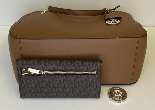 Miniatura 6 de Michael Kors Jet Set - bolsa de hombro para viaje con cadena grande, cartera triple Michael Kors Jet Set.