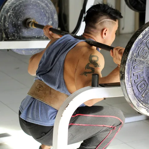 Miniatura 6 de Steel Sweat Cinturón de levantamiento de peso – 4" de ancho por 10 mm de grosor – Individual, ajustable, con piel de curtido vegetal, color café