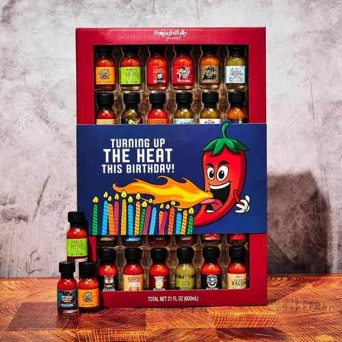 Miniatura 7 de Thoughtfully Juego de regalo de muestra de salsa picante gourmet para cumpleaños, paquete de 30 con sabores como hierba de ajo y whisky de manzana