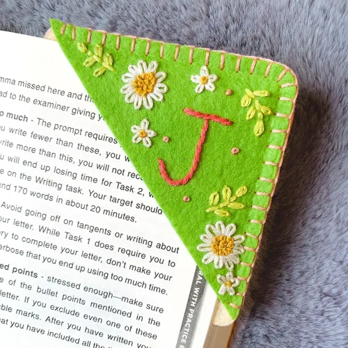 Miniatura 79 de Marcapáginas de esquina bordadas a mano personalizadas, Marcadores para mujeres, Marcador personalizado para los amantes de los libros, lindo Verde