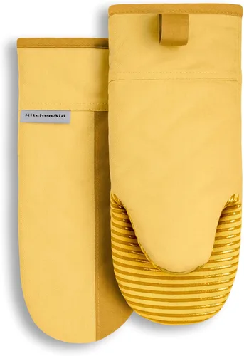 Miniatura 13 de KitchenAid Beacon - Juego de guantes de horno antideslizantes de dos tonos, batido/beige, 5.75 x 13 pulgadas, 2 piezas