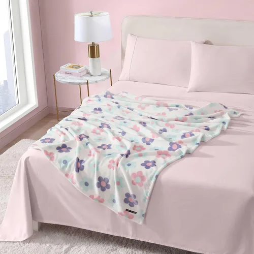 Miniatura 27 de Betsey Johnson - Manta para sofá o cama, manta súper suave y extragrande de aspecto audazmente mullido (corazón punteado rosa, 50" x 70")