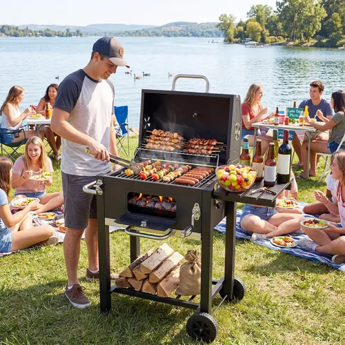 Miniatura 2 de Giantex Parrilla de carbón con estante lateral plegable, parrilla de barbacoa al aire libre con bandeja de carbón ajustable, termómetro, estantes