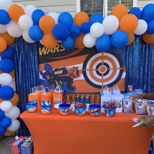 Miniatura 5 de Kit de guirnalda de globos para fiesta de la guerra de dardos, paquete de 113 globos azules, naranjas y negros, letrero para niños, baby shower