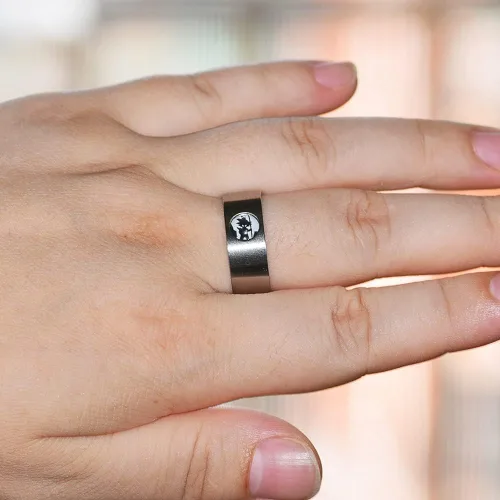 Miniatura 3 de YWDREAM Anillos de anime para hombres, joyería de anime, anillo giratorio de acero inoxidable negro, tamaño 6 a 13, Acero inoxidable, Resina