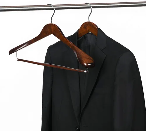 Miniatura 2 de Perchas de madera de lujo para hombros anchos, paquete de 6, con barra de bloqueo, acabado retro liso, percha de madera para traje y abrigo