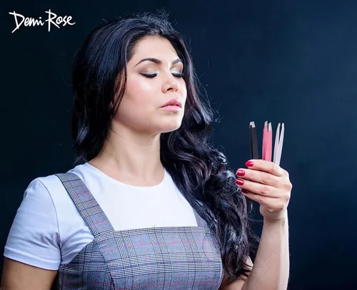 Miniatura 6 de Demi Rose Pinzas para cabello facial para mujer, pinzas de cejas de acero inoxidable de grado profesional, agarre antideslizante, inclinado