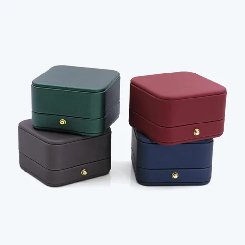 Miniatura 3 de Caja de Anillos de Boda Caja de Compromiso Rojo Vino, Caja Portadora de Anillos de Joyería de Terciopelo de Cuero Cuadrada, Caja de Anillos Vintage