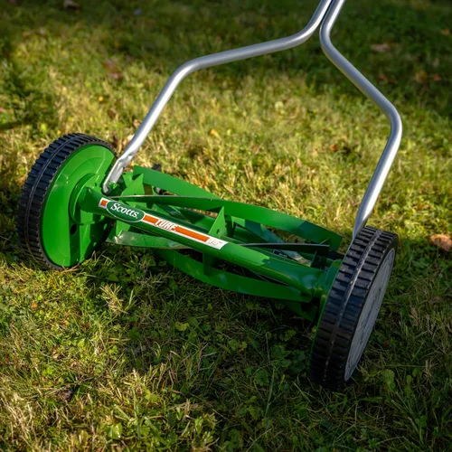 Miniatura 4 de Scotts Outdoor Power Tools 304-14S Cortacésped de carrete de empuje de 5 cuchillas de 14 pulgadas, verde