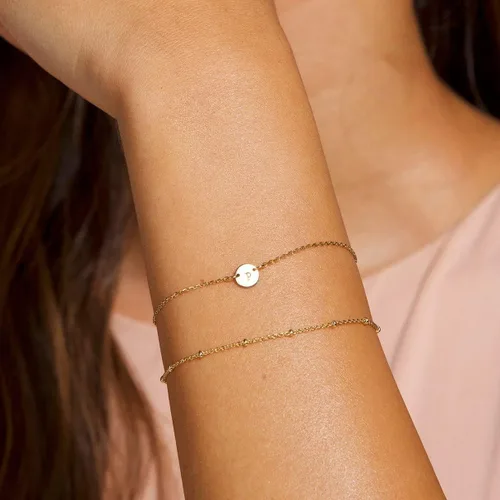 Miniatura 2 de Pulsera de letras con cuentas personalizada de 26 discos del alfabeto para niñas, chapada en oro de 14 quilates