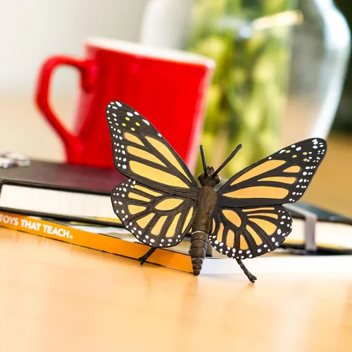 Miniatura 6 de Safari Ltd. Figura de mariposa monarca, figura realista de insectos de 4.5 pulgadas, juguete educativo para niños, niñas y niños a partir de 3 años