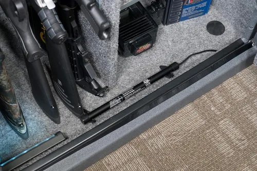 Miniatura 3 de LOCKDOWN Deshumidificador GunSaver con diseño delgado y de perfil bajo, fácil instalación y operación simple para control de humedad de bóveda