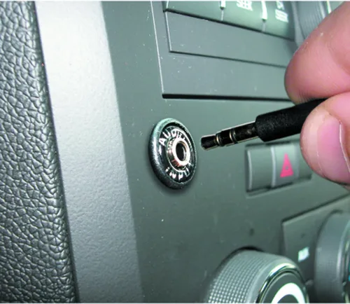 Miniatura 6 de Adaptador de entrada auxiliar montable para tablero IS335