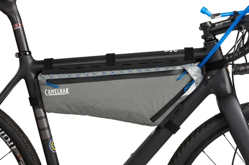 Miniatura 7 de CamelBak M.U.L.E. Bikepacking - Paquete de marcos triangulares impermeables con depósito de hidratación rápida de 2 litros, almacenamiento seguro