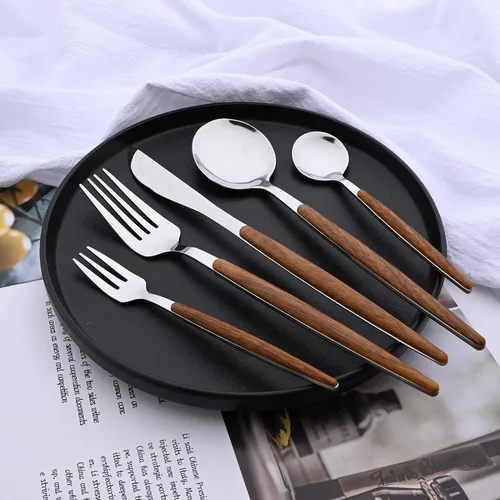 Miniatura 3 de Juego de cubiertos de acero inoxidable con mango de efecto de madera Cubiertos pulidos con espejo plateado, utensilios de cocina para el hogar