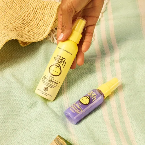 Miniatura 2 de Sun Bum Kit de viaje para aclarar y tonificar, aclarador de cabello rubio y potenciador de tono, mejora el color y el brillo del cabello mientras