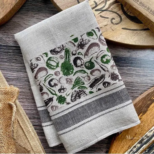 Miniatura 4 de A Maker's Studio - Hoja de plantilla de malla adhesiva reutilizable, ideal para manualidades y manualidades, adecuada para pinturas y tintas