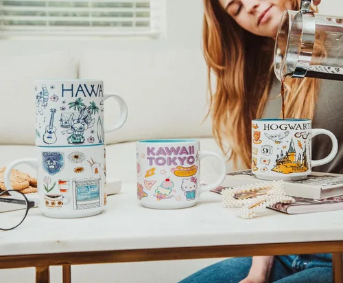 Miniatura 6 de Sanrio Hello Kitty "Kawaii Tokyo" Allover Icons - Taza de café grande para café expreso, cafeína, bebidas, artículos esenciales para el hogar