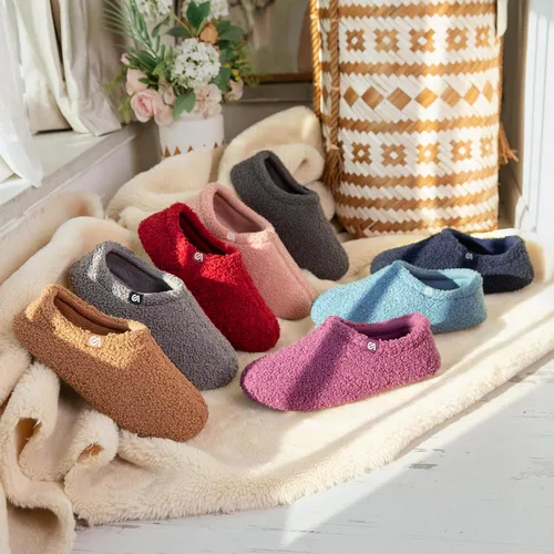 Miniatura 6 de VeraCosy Pantuflas de peluche mullidas para mujer, zapatos ligeros de espuma viscoelástica para interiores