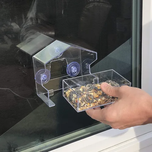Miniatura 10 de Perky-Pet Comedero transparente para pájaros con ventosas fuertes, capacidad de semilla de 1/2 libra, Perky Pet 345, entretenida alimentación