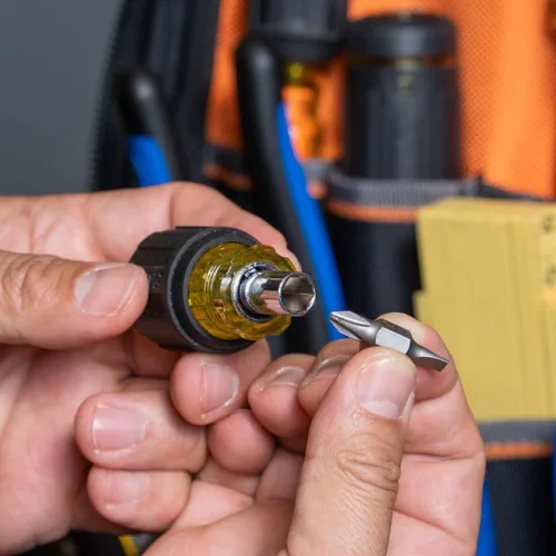 Miniatura 5 de Klein Tools 32561 - Destornillador múltiple y llave de tuerca, 6 en 1, destornillador con 2 Phillips, 2 puntas ranuradas, 2 llaves de tuerca