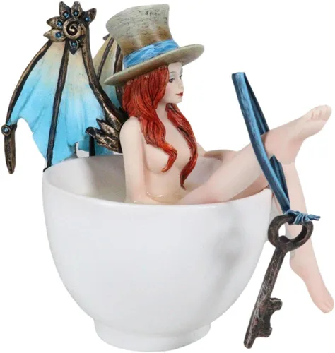 Miniatura 4 de Ebros Gift Amy Brown - Taza de té Steampunk cerrajero portador de llaves con alas de dragón mecánicas y sombrero de copa en baño de té cálido