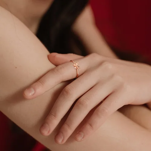 Miniatura 6 de Ailetop Anillos de mariposa apilables para mujeres, adolescentes y niñas, anillos iniciales chapados en oro para mujeres y niñas, anillo de mariposa