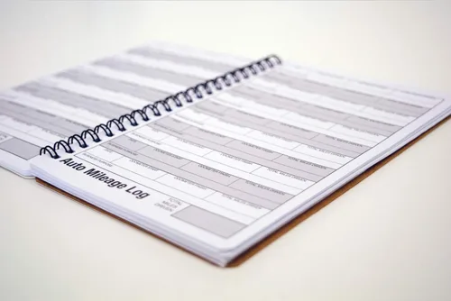 Miniatura 15 de Cuaderno de millas y gastos automáticos – Registro de kilometraje del vehículo, libro de registro de millas para rastrear más de 400 viajes