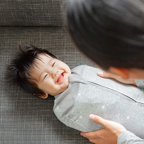 Miniatura 4 de Happiest Baby Sleepea - Manta de 5 segundos, 100 % algodón orgánico, diseñada por médicos que promueve el desarrollo saludable de la cadera, paquete
