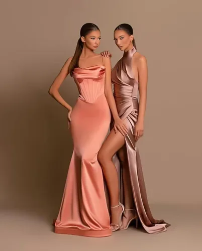 Miniatura 4 de Mkojaa Vestidos de dama de honor con cuello halter, vestidos de noche largos fruncidos y divididos