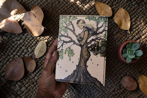 Miniatura 4 de Libro de sombras en blanco con cierre de cerradura, diario de cuero hecho a mano vintage con oración en relieve, brujería antigua, cuaderno Wiccan