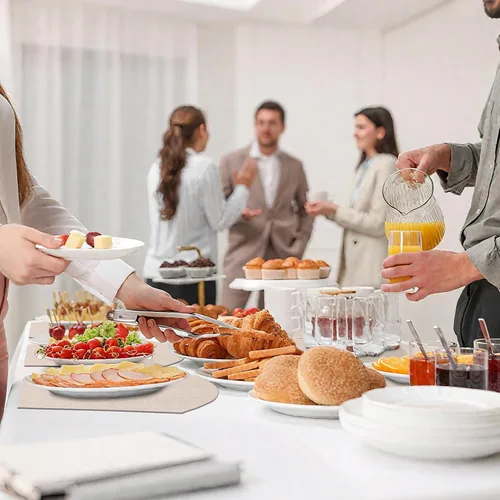 Miniatura 8 de Homaxy Juego de 4 manteles individuales para mesa redonda, lavables en forma de cuña, de piel sintética, lavables, para cocina, cena, para Beige
