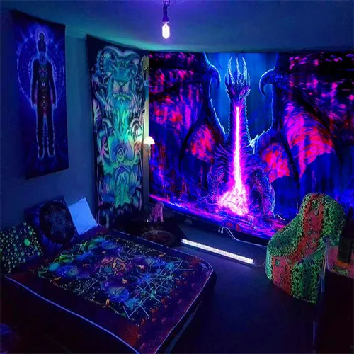 ADDWel Tapiz de luz negra con dragón, tapiz genial de dragón malvado que brilla en la oscuridad, pósteres de luz negra reactivos a UV para colgar en