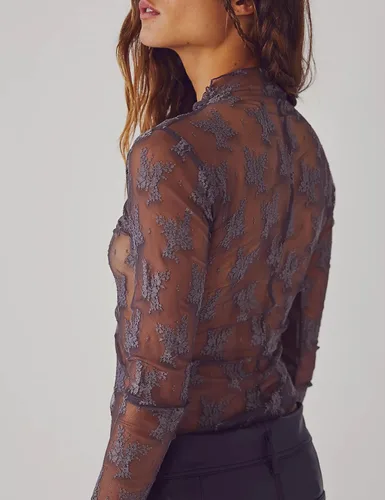 Miniatura 2 de Ugerlov Blusa de manga larga de malla para mujer, cuello alto, transparente, encaje floral