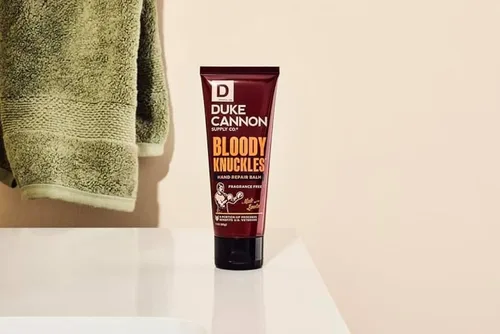 Miniatura 6 de Duke Cannon Bloody Knuckles - Bálsamo reparador de manos, crema hidratante sin perfume, fórmula de lanolina no grasa para manos secas y agrietadas