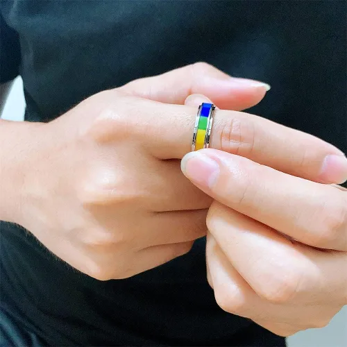 Miniatura 3 de Anillo giratorio cuadrado con arco iris LGBT para mujeres, hombres, parejas, alivio del estrés, anillo giratorio de acero inoxidable Love Is Love