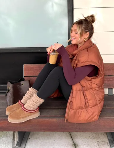 Miniatura 2 de APAFES Chaleco acolchado de invierno para mujer, ligero, cuello alto, manga corta, acolchado, con bolsillos