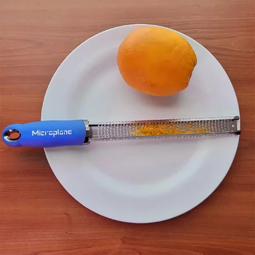 Miniatura 6 de Microplane Premium Classic Zester Rallador (color azul clásico)