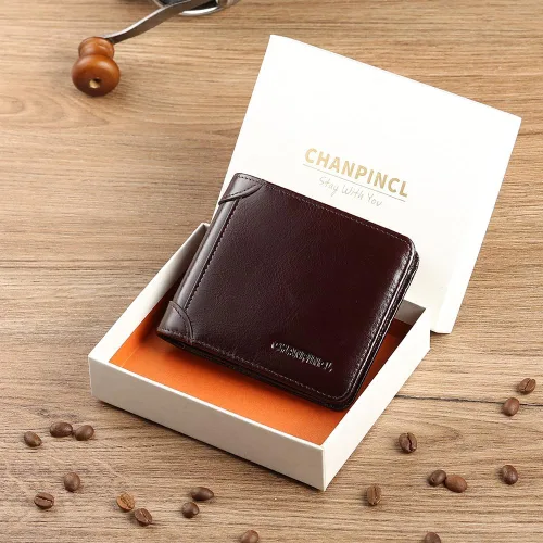 Miniatura 32 de Billetera de piel triple con bloqueo RFID para hombre con 2 ventanas de identificación, 2 compartimentos para efectivo, 6-8 ranuras para tarjetas