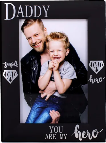 DADDY YOU ARE MY Hero - Marco de fotos para el día del padre, regalo para papá, metal negro grabado 4 x 6 pulgadas (DADDY HERO vertical)