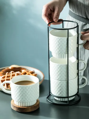 Miniatura 7 de LYEOBOH Tazas de café apilables con estante, juego de 4 tazas de café de cerámica de 13 onzas con soporte, taza de café con cuchara, tazas de Blanco