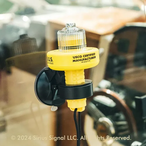 Miniatura 4 de Sirius Signal C-1004 SOS - Señal de socorro LED, blanco e infrarrojo, aprobado por USCG, incluye soporte de pantalla, soporte de almacenamiento