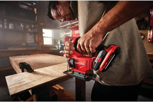 Miniatura 9 de CRAFTSMAN Kit de sierra caladora inalámbrica V20, 3 ajustes orbitales, hasta 2,500 SPM, batería y cargador incluidos (CMCS600D1)