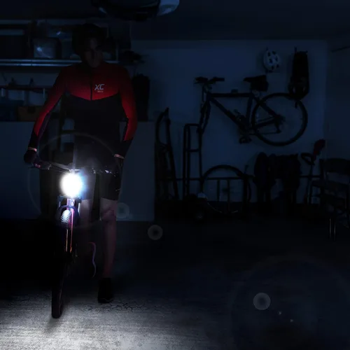 Miniatura 7 de Apace Illuma ZT3000 Luz delantera recargable USB para bicicleta con luz de 200 lúmenes para una visibilidad óptima en la bicicleta