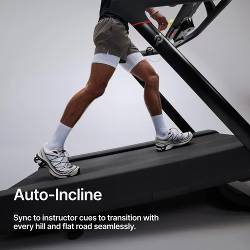 Miniatura 12 de Peloton Cross Training Tread, Treadmill for Running, Walking, and Hiking with Manual or Auto-Incline Options and Immersive 24” HD Touchscreen
