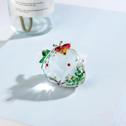 Miniatura 3 de LONGWIN Figuras coleccionables de fresa con abeja, pisapapeles de cristal, figura de fruta, centro de mesa, adornos para decoración del hogar