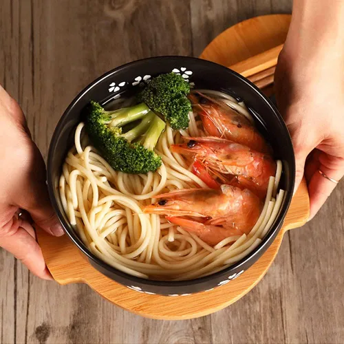 Miniatura 6 de WHJY Cuenco de cerámica negro con tapa, cuchara, palillos para sopa, arroz, fideos. Vajilla de estilo tradicional japonés.