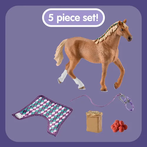 Miniatura 2 de Schleich Horse Club, juego de 4 piezas, juguetes de caballos para niñas y niños de 5 a 12 años de edad, pura sangre inglesa con manta